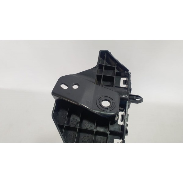 Guia Parachoque Dianteiro Direito Chevrolet Tracker 1.4t 17