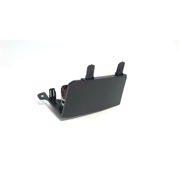 Acabamento Painel Com Entradas Usb/aux/12v Tracker 1.4t 2017