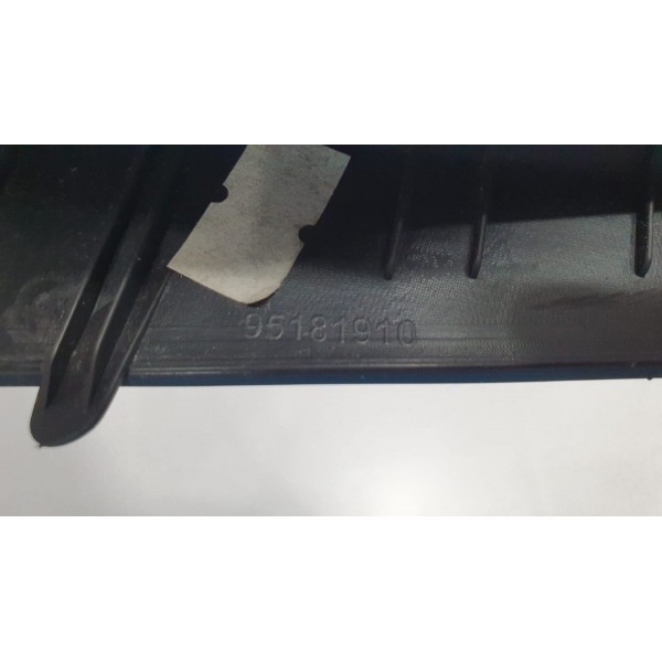 Moldura Acabamento Central Painel Chevrolet Tracker 1.4t 17