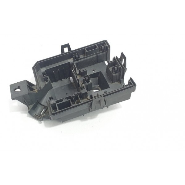 Base Caixa De Fusível Chevrolet Tracker 1.4t 2017 95941608