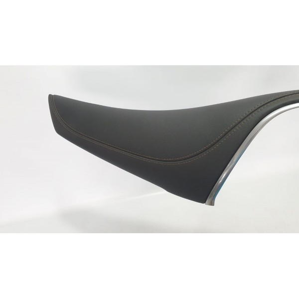 Acabamento Couro Console Central Chevrolet Tracker 1.4t 2017