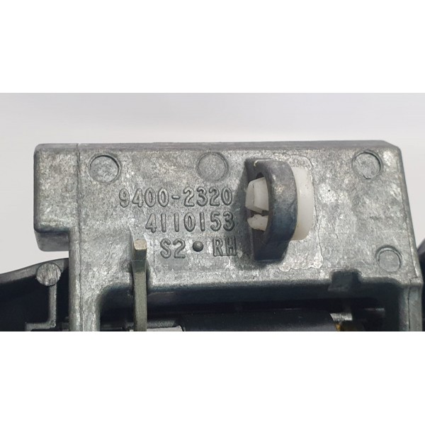 Suporte Maçaneta Dianteira Direita Chevrolet Tracker 1.4t 17 Preto