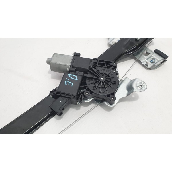 Máquina Vidro Dianteira Esquerda Chevrolet Tracker 1.4t 2017