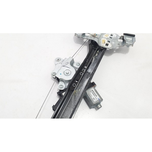 Máquina Vidro Dianteira Esquerda Chevrolet Tracker 1.4t 2017