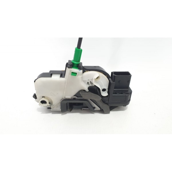 Fechadura Porta Dianteira Direita Chevrolet Tracker 1.4t 17