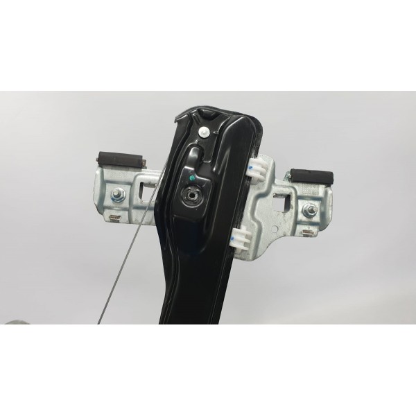 Máquina Vidro Dianteira Direita Chevrolet Tracker 1.4t 2017