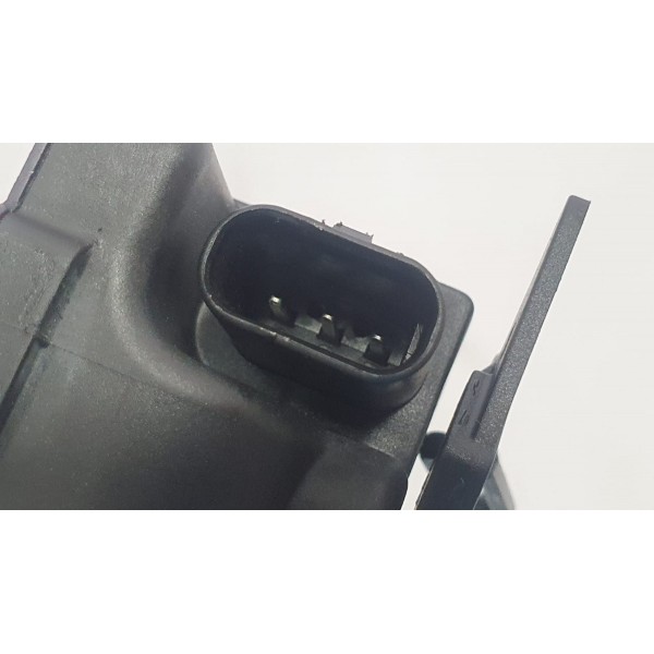 Trava Elétrica Tanque De Combustível Mercedes Benz C180 2009