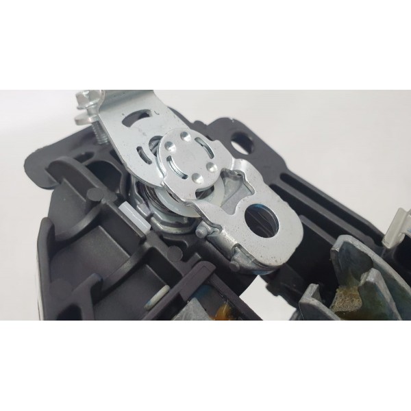 Suporte Maçaneta Porta Dian Esq Gm Equinox Premier 1.5 2022 Preto