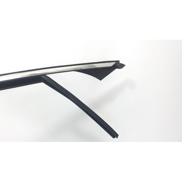 Canaleta Friso Cromado Porta Diant. Dir. Mercedes C180 2017