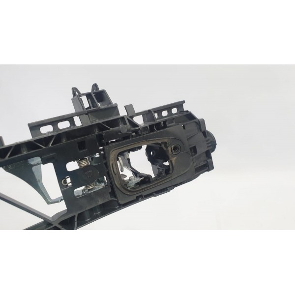 Suporte Maçaneta Dianteiro Direito Mercedes Benz C180 2017 Preto