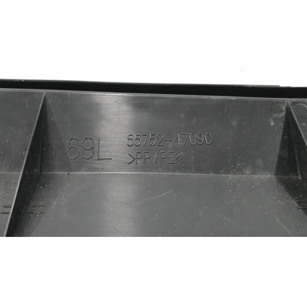 Churrasqueira Grade Toyota Prius Hybrid 1.8 2018 Plástico