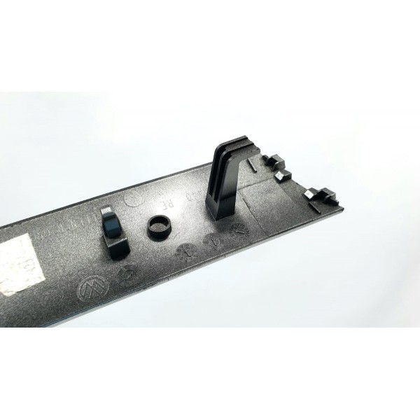 Acabamento Friso Metálico Porta L/dir Vw Touareg V6 3.6 2011