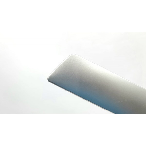 Acabamento Friso Metálico Porta L/dir Vw Touareg V6 3.6 2011