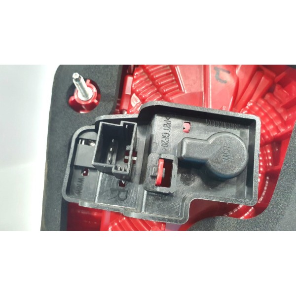 Lanterna Traseira Dir Tampa Porta-malas Vw Touareg 3.6 2011 Direito