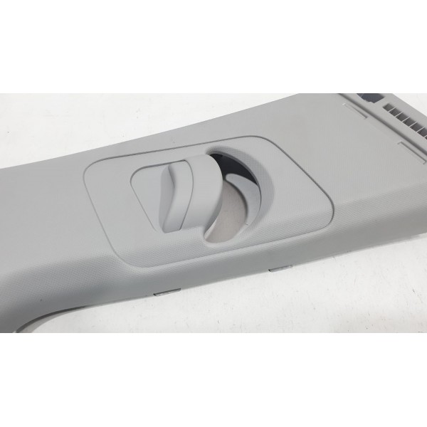 Acabamento Coluna Central Cinto Dir. Hyundai Creta 1.6 2021