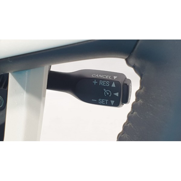 Volante Com Comandos Toyota Prius Hybrid 1.8 2018