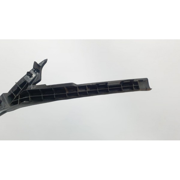 Acabamento Moldura Churrasq.  Esq Toyota Corolla Cross 2023