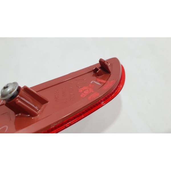Refletor Parachoque Traseiro Esq Toyota Corolla Cross 2023 Vermelho