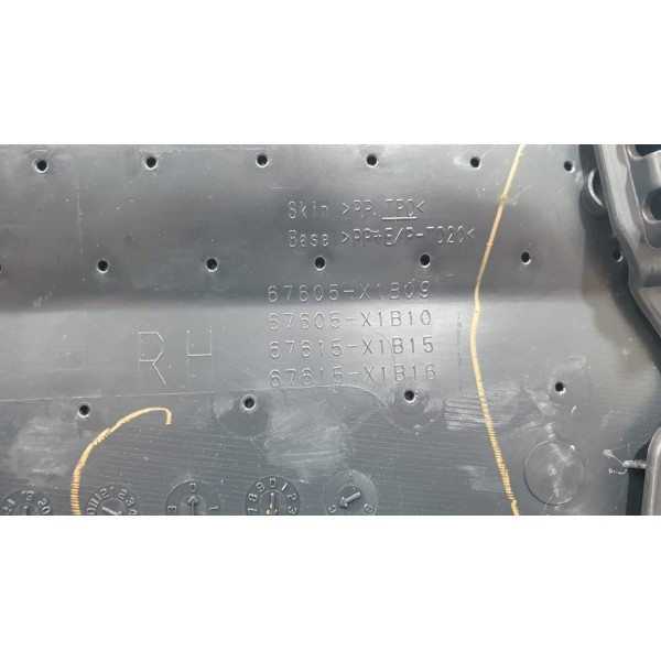 Forro Porta Dianteiro Direito Toyota Corolla Cross Xrx 2023