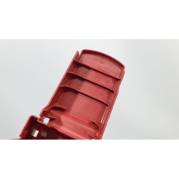 Tampa Acaba. Polo Positivo Bateria Toyota Corolla Cross 2023