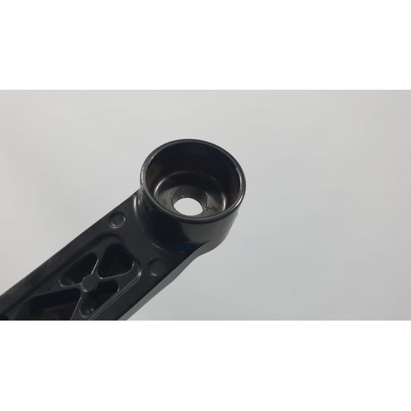 Braço Limpador Direito Toyota Corolla Cross Xrx Hybrido 2023 Direito