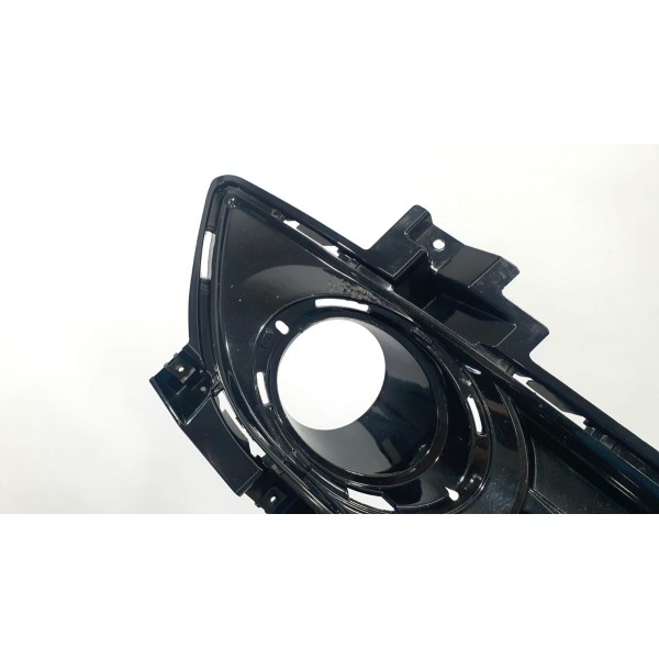 Moldura Farol Milha Dir Ford Fusion Titanium 2015 C/ Detalhe Preto