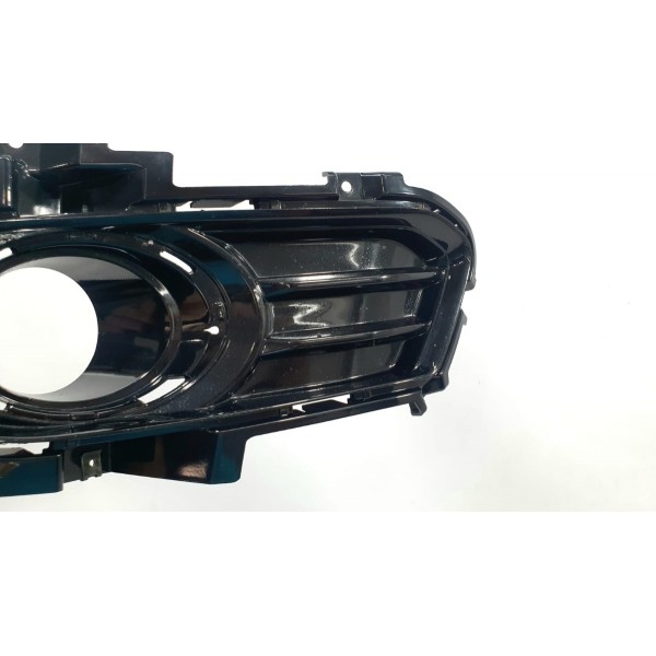 Moldura Farol Milha Dir Ford Fusion Titanium 2015 C/ Detalhe Preto