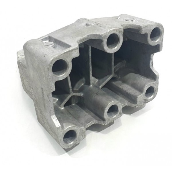 Suporte Motor Kia Quoris 3.8 2015  218153m150