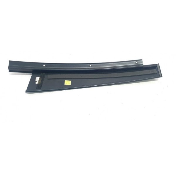 Aplique Coluna Dianteiro Esquerdo Mercedes Benz C200 2008 Preto