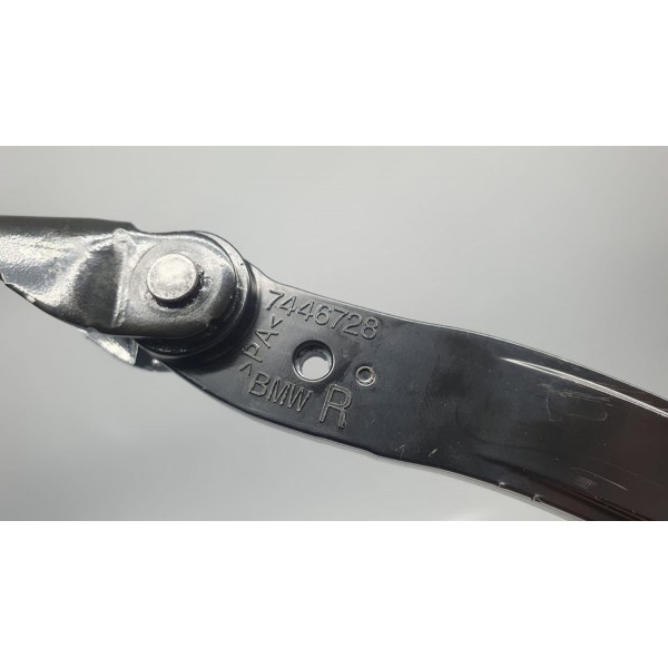 Limitador De Porta Traseira Esquerda Bmw 74467287