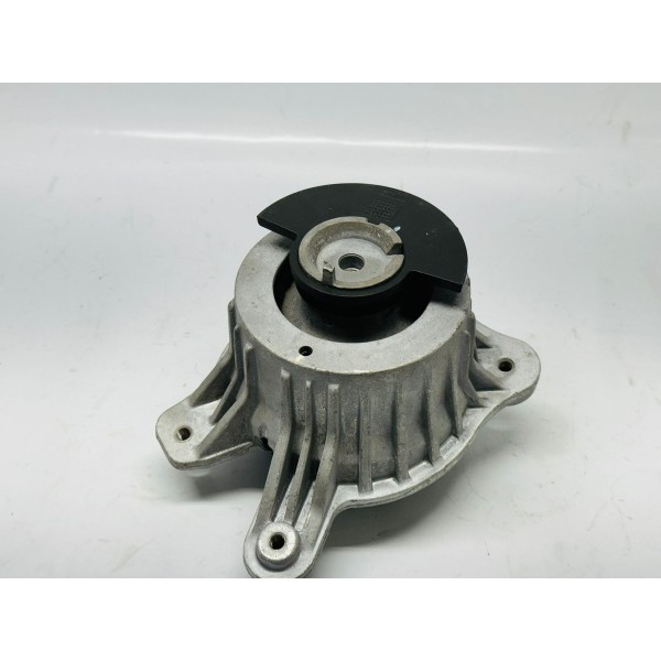 Coxim Motor Esquerdo Mercedes-benz (w205) C180 2017