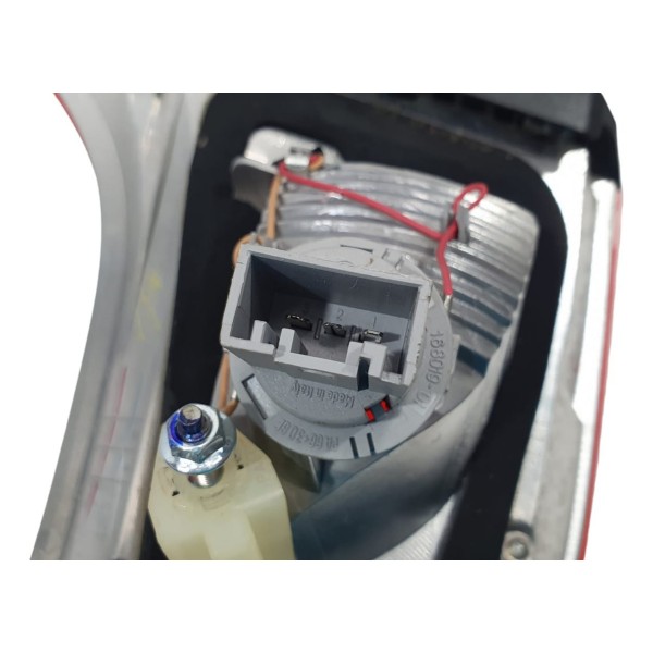 Lanterna Tampa Lado Esquerdo Bmw X6 E71 2011 717998714 Esquerdo Vermelho