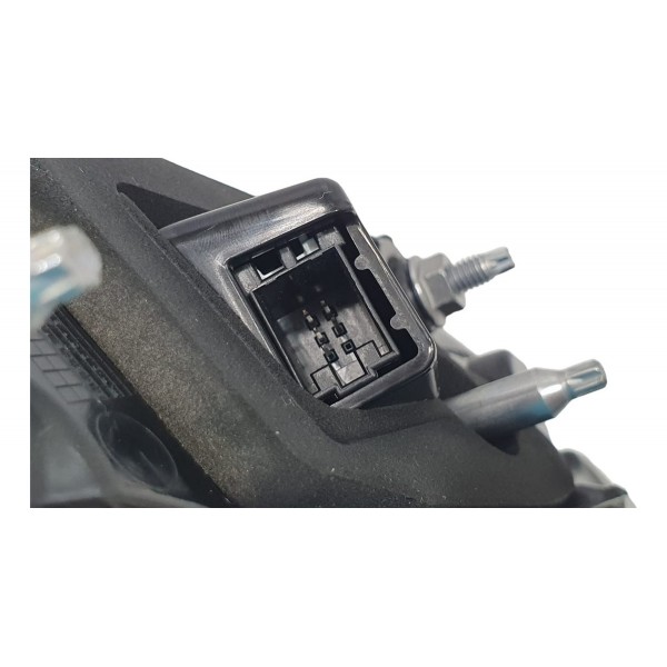 Lanterna Tampa Lado Direito Audi A5 2019 8w6945094e Direito Vermelho