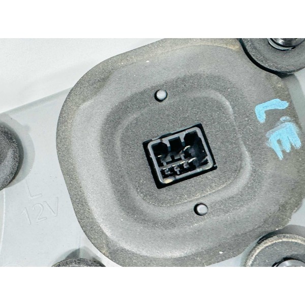 Lanterna Tampa Traseira Esquerda Kia Quoris 2016