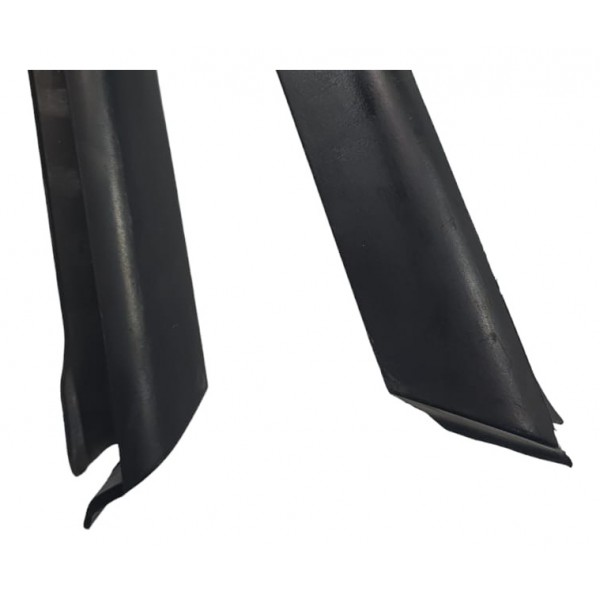 Friso Acabamento Lateral Para-brisa Audi A5 2.0 Tfsi 2019 Preto