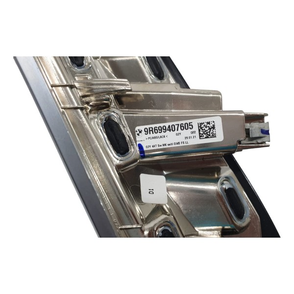 Acabamento Console Central Esquerdo Bmw 320i M Sport 2022