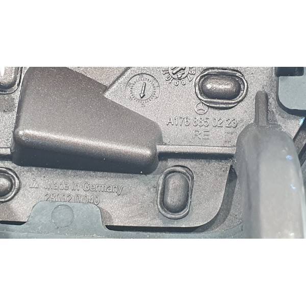 Tampa Esguicho Farol Mercedes A200 2017