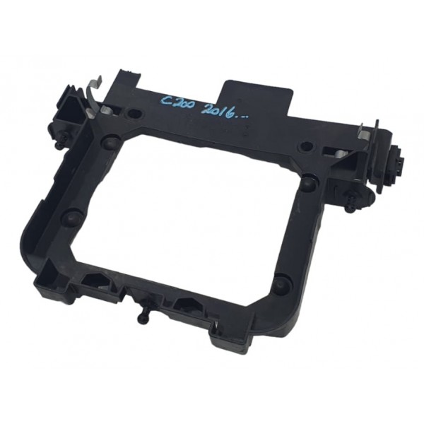 Moldura Suporte Mercedes C200 2016