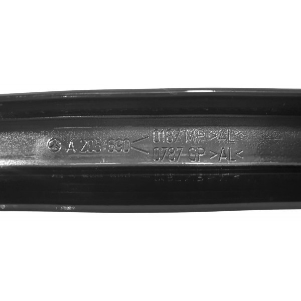 Acabamento Porta Dianteira Esquerda Mercedes C180 2019 Dianteira Esquerda Preto